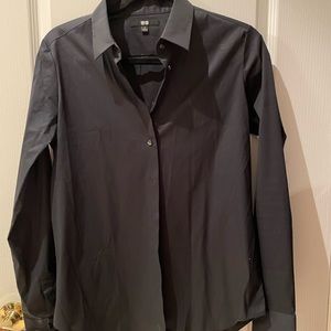 Uniqlo Black fitted button up shirt. Brand new.
